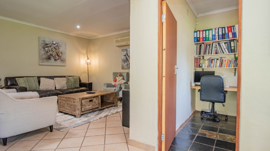 3 Bedroom Property for Sale in Safari Gardens North West